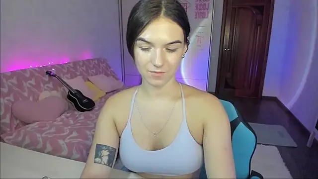 luna_lust_212 Adlı Modelin Canlı XXX Sohbeti