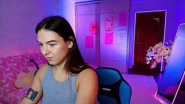 luna_lust_212 XXX чат на живо