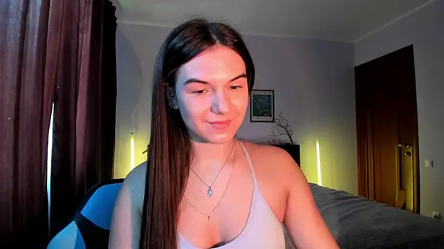 luna_lust_212 Adlı Modelin Canlı XXX Sohbeti