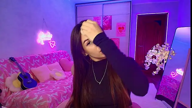 luna_lust_212 Adlı Modelin Canlı XXX Sohbeti