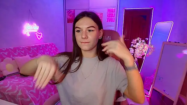Pokazy przed kamerką – luna_lust_212