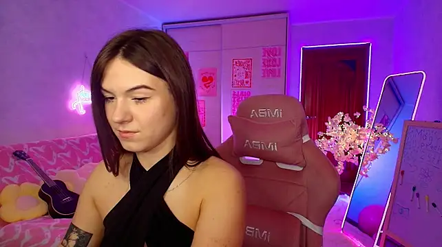 luna_lust_212 Adlı Modelin Canlı XXX Sohbeti