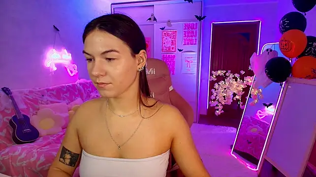 luna_lust_212's Webcam Show