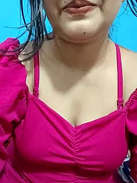 Cute_Ayushii Adlı Modelin Canlı XXX Sohbeti