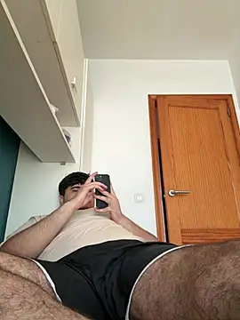 Yannick04 webkamerás műsora