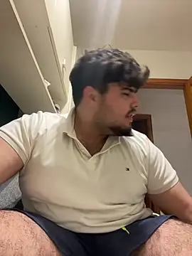 Yannick04 webkamerás műsora