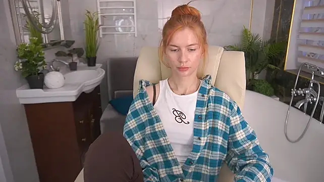 Nicol_Moonn Webcam show