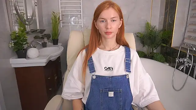 Nicol_Moonn webcam show