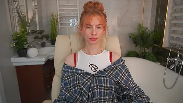 Nicol_Moonn Webcam show