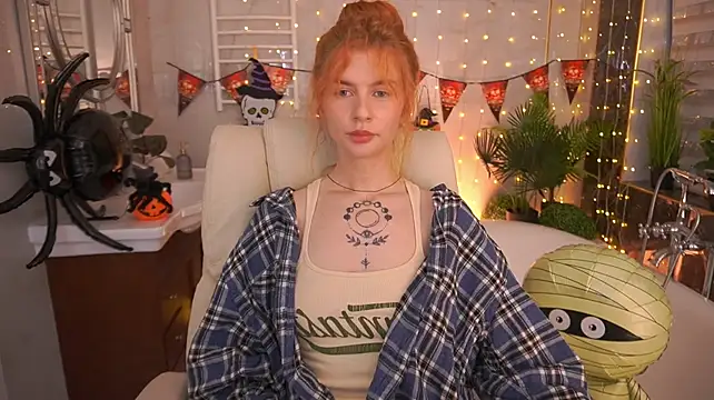 Nicol_Moonn webcam show