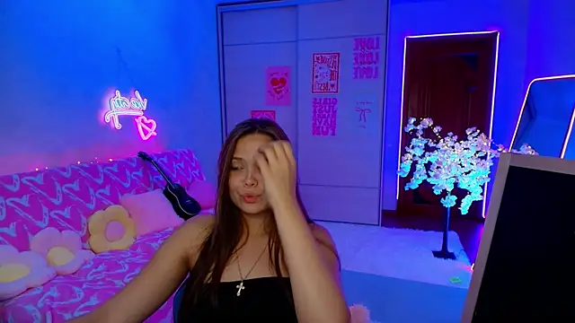 Kira_love_81 Chat XXX live
