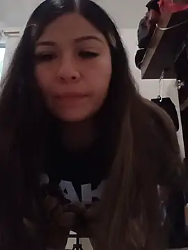 LatinaCalienteMilf's Webcam Show