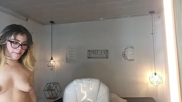 Živý XXX chat NinaSakura_Eup