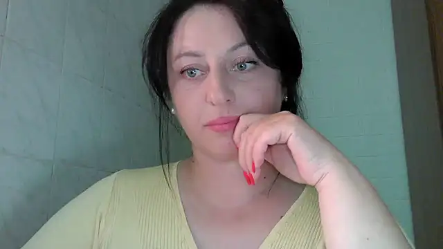 MelinaAx 现场性爱视讯表演