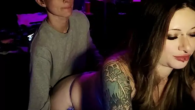 XXX chat uživo modela AshenRoe