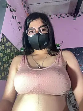 isha_sharma2002 Adlı Modelin Canlı XXX Sohbeti