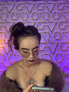 Chat +18 de MelanyyJhonson15 ao vivo