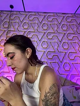 Živý XXX chat MelanyyJhonson15
