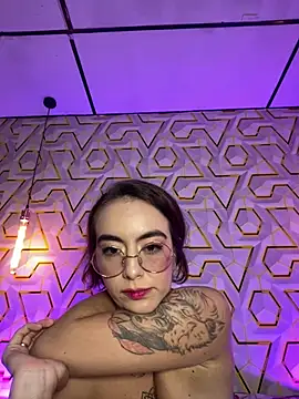 MelanyyJhonson15 Adlı Modelin Canlı XXX Sohbeti