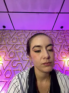 MelanyyJhonson15's Live XXX Chat