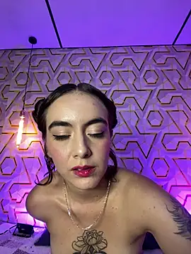 MelanyyJhonson15's Live XXX Chat