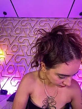 MelanyyJhonson15's Live XXX Chat