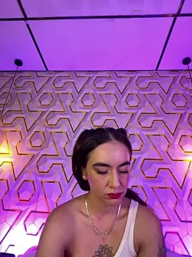 MelanyyJhonson15's Live XXX Chat