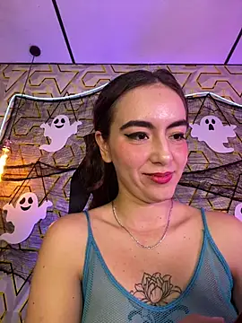 Živý XXX chat MelanyyJhonson15