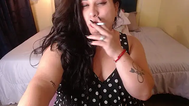 Catalinajane1 লাইভ XXX চ্যাট