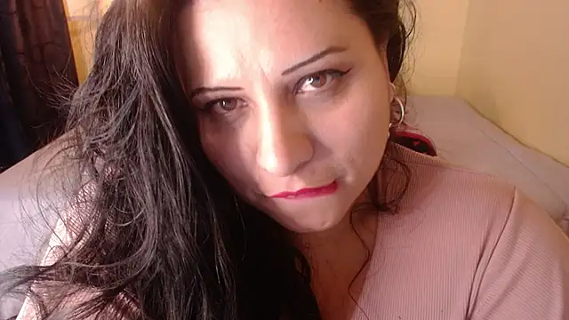 Онлайн чат XXX Catalinajane1