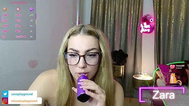 ZarasPlayground's Webcam Show