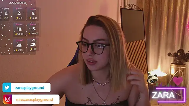 XXX chat uživo modela ZarasPlayground