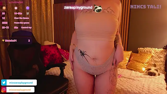 ZarasPlayground webcam show