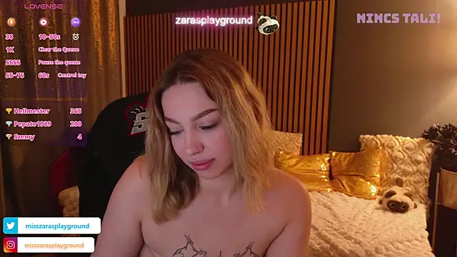 ZarasPlayground's Webcam Show