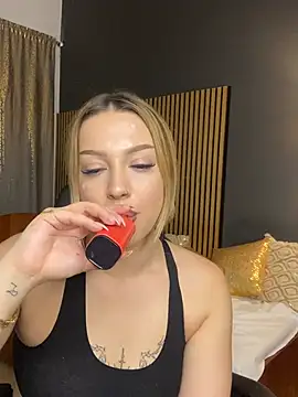 ZarasPlayground 라이브 XXX 채팅