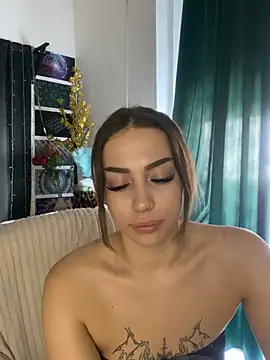 ZarasPlayground 라이브 XXX 채팅