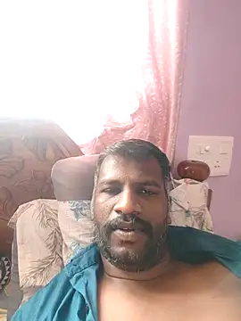 Paramkeerthi: διαδικτυακό σόου στην κάμερα