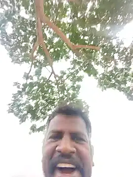 Paramkeerthiのウェブカメラショー