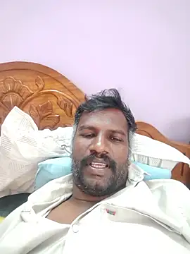 Paramkeerthi: διαδικτυακό σόου στην κάμερα