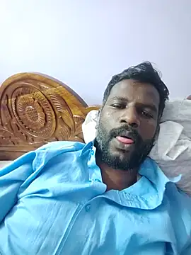 הופעת וובקאם של Paramkeerthi