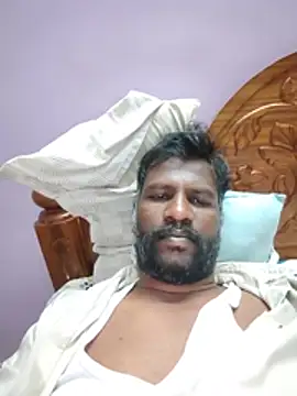 Show modela Paramkeerthi na web-kameri