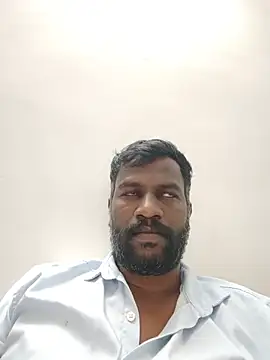 הופעת וובקאם של Paramkeerthi
