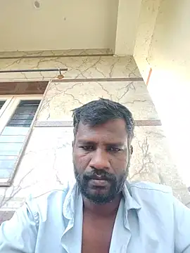 Paramkeerthi: διαδικτυακό σόου στην κάμερα