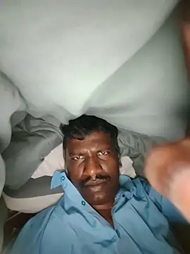 Show modela Paramkeerthi na web-kameri