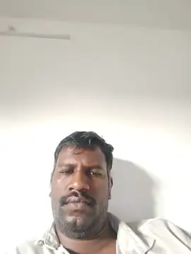 הופעת וובקאם של Paramkeerthi