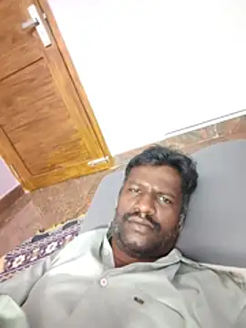 Paramkeerthiのウェブカメラショー