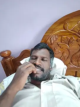 Paramkeerthiのウェブカメラショー