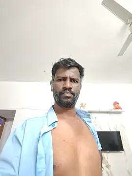 Paramkeerthiのウェブカメラショー