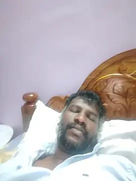 Show modela Paramkeerthi na web-kameri
