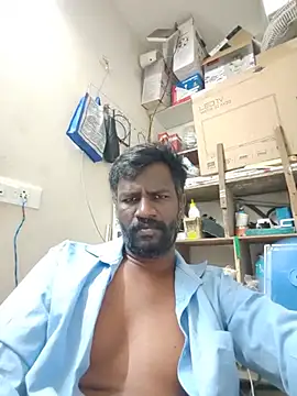 הופעת וובקאם של Paramkeerthi